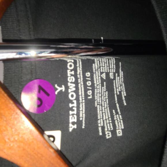 Yellowstone Graphic Tee - Size Large - Picture 4 of 4